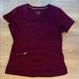 Beyond Scrubs Women's V-Neck Burgundy /Wine Top